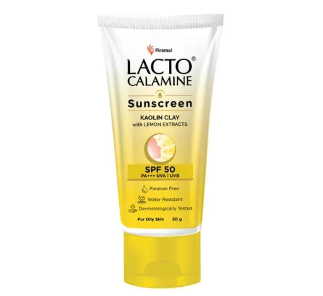 Lacto Calamine Sunscreen | SPF 50 PA+++ | 50g | For Oily Skin | Broad Spectrum UVA & UVB Protection | Water-Resistant, No White Cast | With Kaolin Clay, Vitamin E & Lemon Extracts