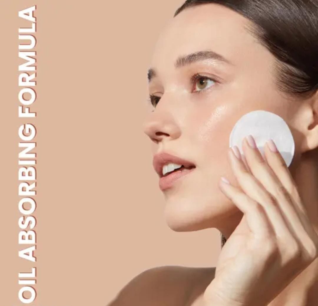 Seven Seas Touch & Glow Full Coverage Compact Powder | Shade 02 | Oil-Free | For All Skin Types - Image 4