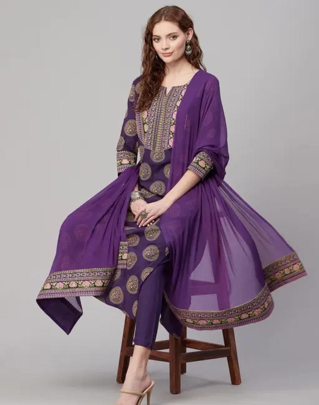 Women Purple Kurta Set with Dupatta and Pants