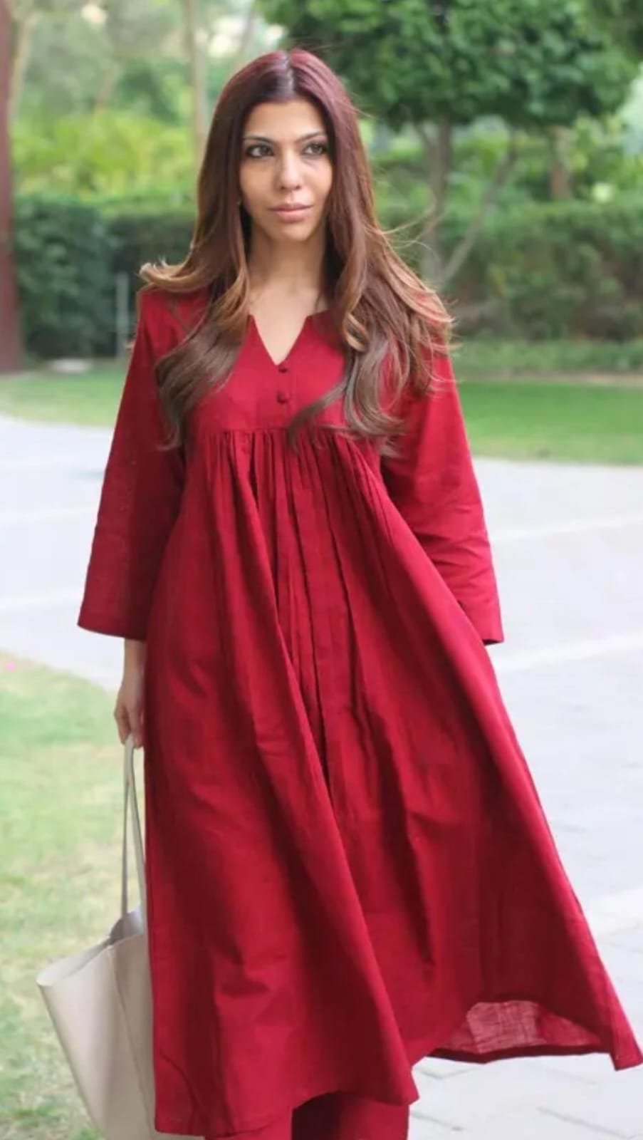 Women Red Notch Neck Kurta Set with Palazzo - Image 3